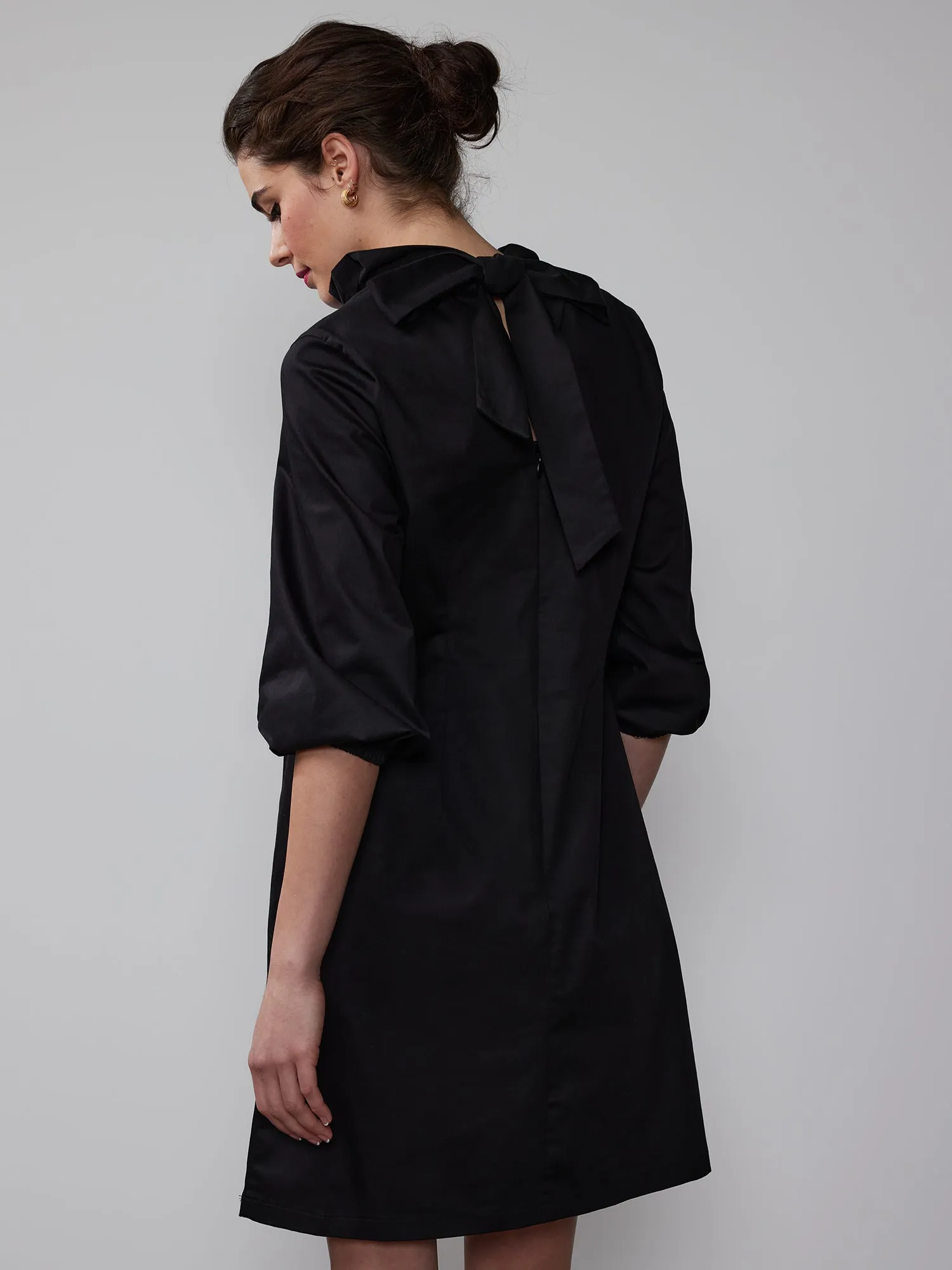 Everyday Ruffle Neck Bow Back Mini Shift Dress