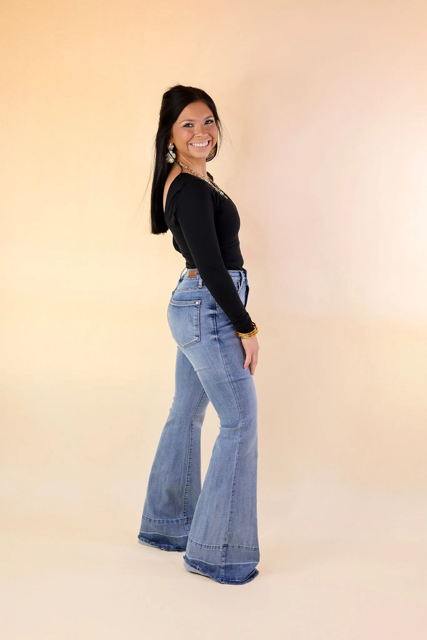 Judy Blue | Bell Bottom Country Tummy Control Flare Jean with Release Hem in Medium Wash